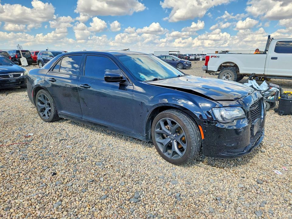 Photo 4 from auction – 2021 CHRYSLER 300 with VIN 2C3CCAAG5MH558406
