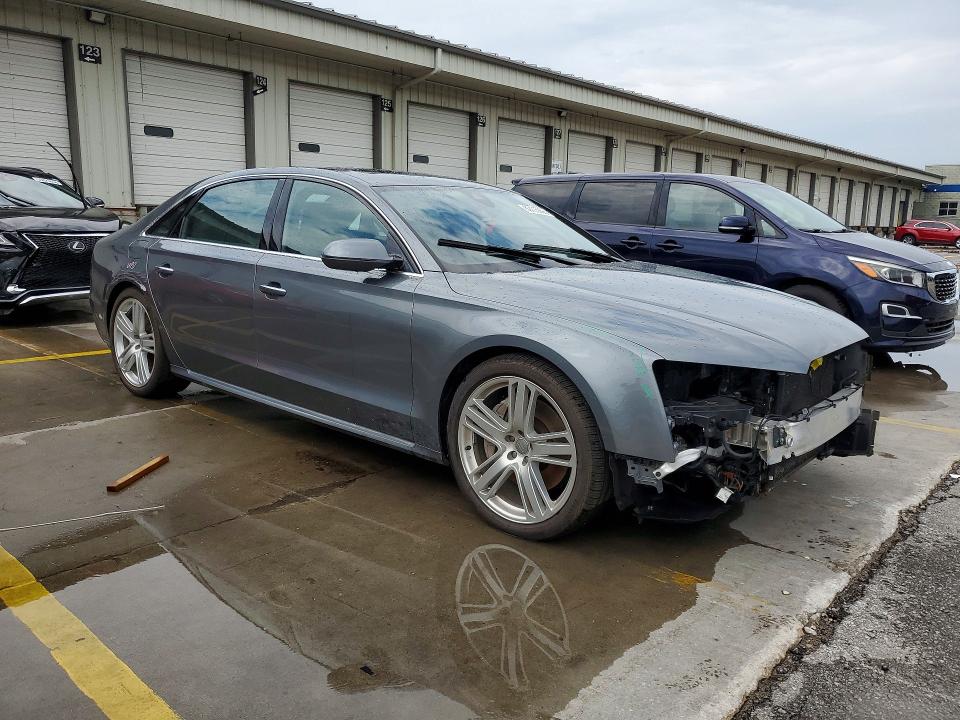 Photo 4 from auction – 2016 AUDI A8 with VIN WAU43AFDXGN010926