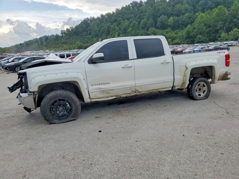 CHEVROLET SILVERADO 2017 with VIN 3GCUKREC9HG213877 - Photo from auction