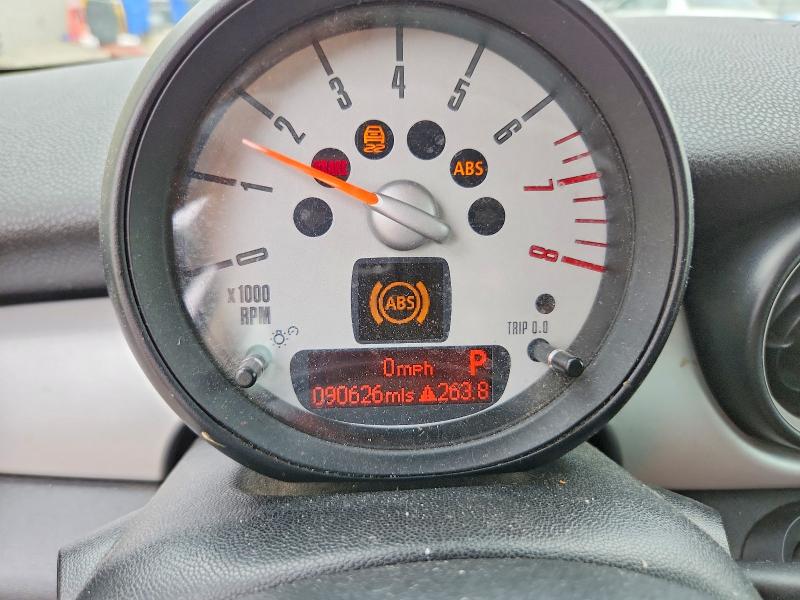 Photo 9 from auction – 2011 MINI COOPER with VIN WMWSU3C55BT095191