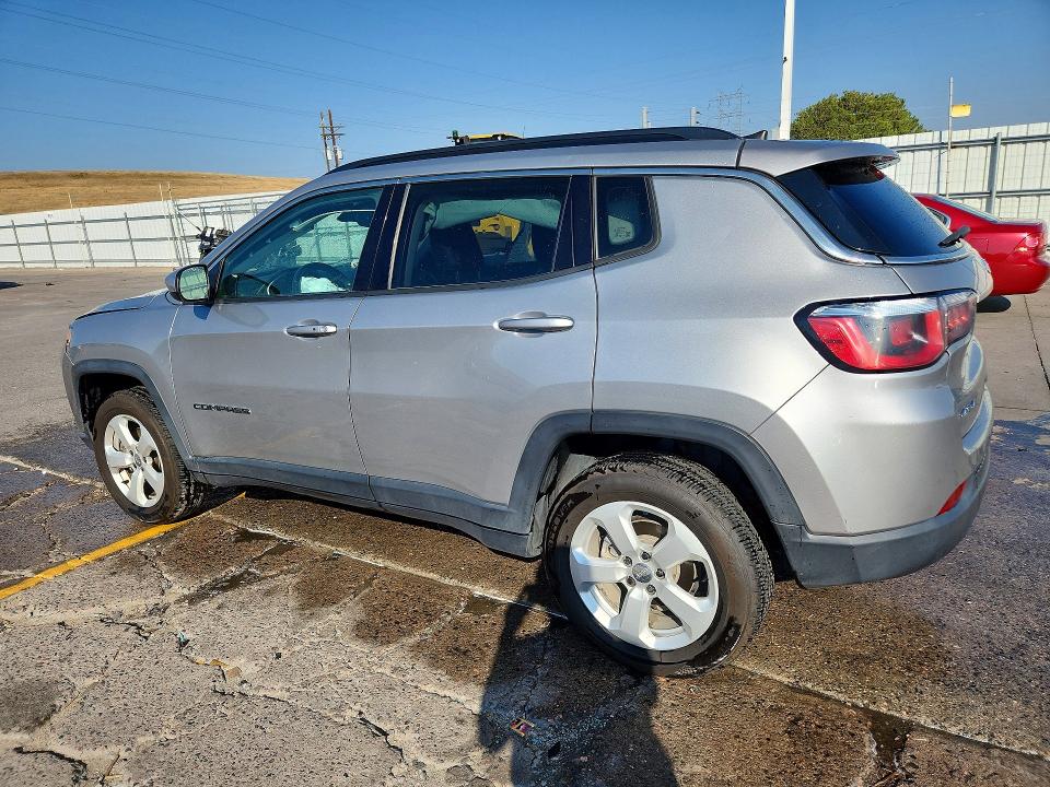 Photo 2 from auction – 2019 JEEP COMPASS with VIN 3C4NJDBB7KT818310