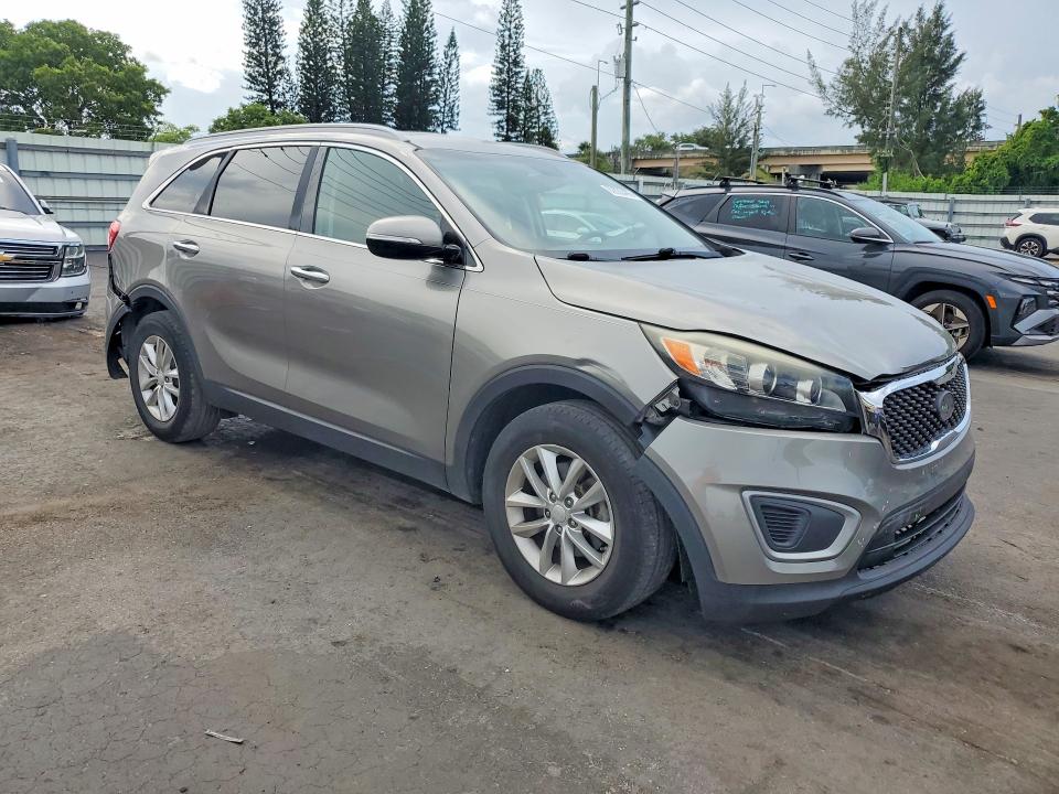 Photo 4 from auction – 2017 KIA SORENTO with VIN 5XYPG4A3XHG270305