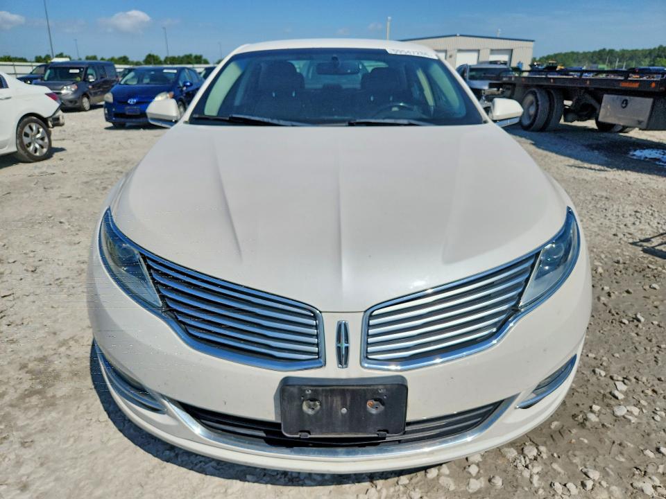 Photo 5 from auction – 2016 LINCOLN MKZ with VIN 3LN6L2LU6GR620546