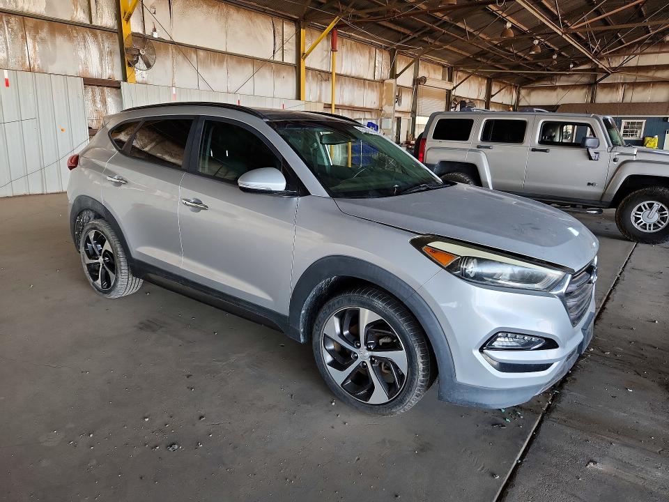 Photo 4 from auction – 2016 HYUNDAI TUCSON with VIN KM8J33A2XGU091869