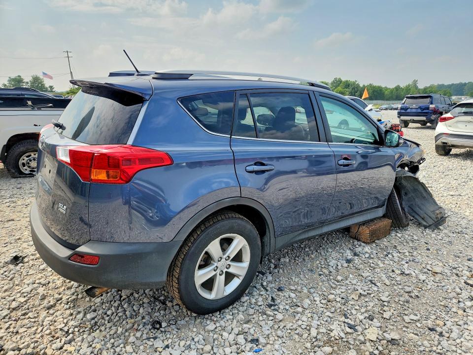 Photo 3 from auction – 2013 TOYOTA RAV4 with VIN 2T3RFREV1DW105503