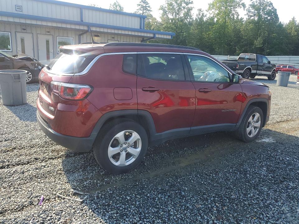 Photo 3 from auction – 2020 JEEP COMPASS with VIN 3C4NJDBB8LT241160