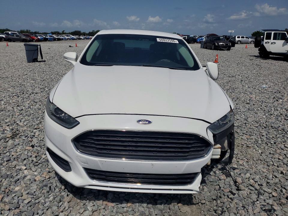 Photo 5 from auction – 2016 FORD FUSION with VIN 3FA6P0G70GR302364