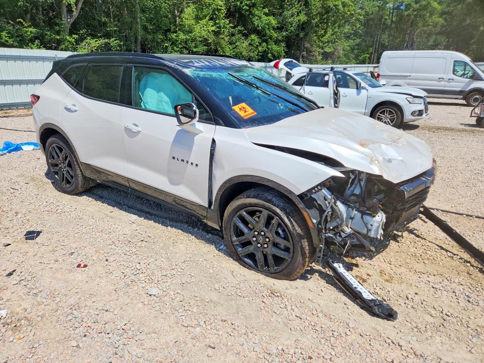 Photo 4 from auction – 2025 CHEVROLET BLAZER with VIN 3GNKBERS4SS180140