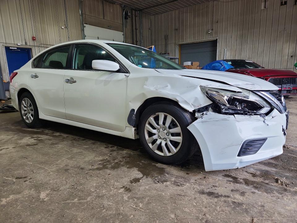 Photo 4 from auction – 2017 NISSAN ALTIMA with VIN 1N4AL3AP5HC205595