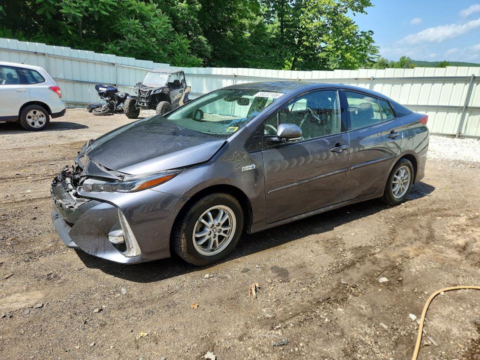 TOYOTA PRIUS PRIME 2017 with VIN JTDKARFP8H3046460 - Photo from auction