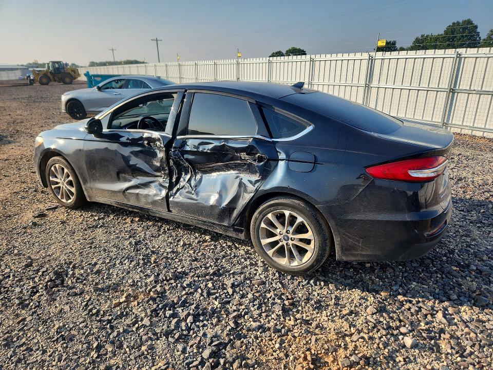 Photo 2 from auction – 2020 FORD FUSION with VIN 3FA6P0HD6LR188966