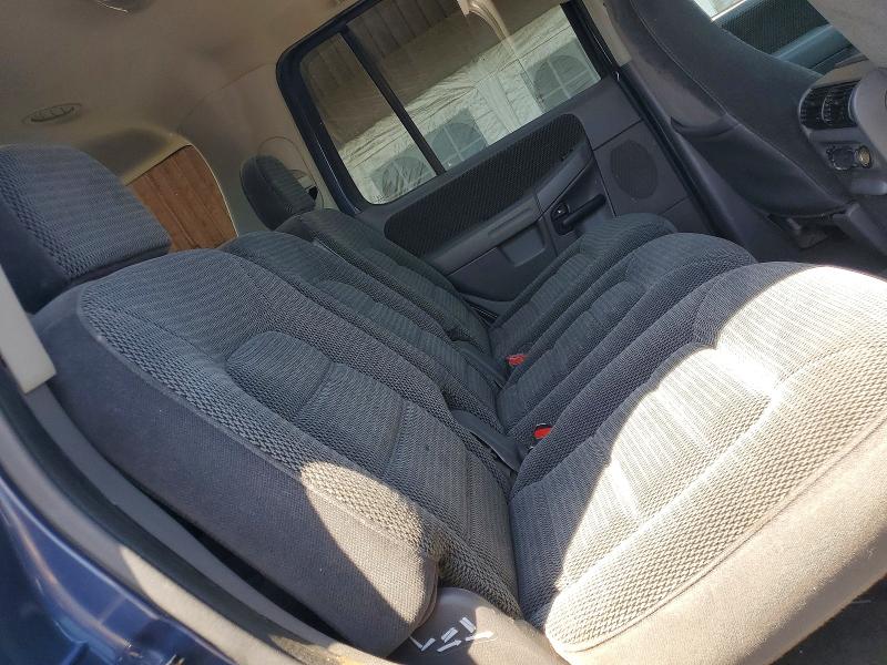 Photo 11 from auction – 2002 FORD EXPLORER with VIN 1FMZU73W42ZB66942