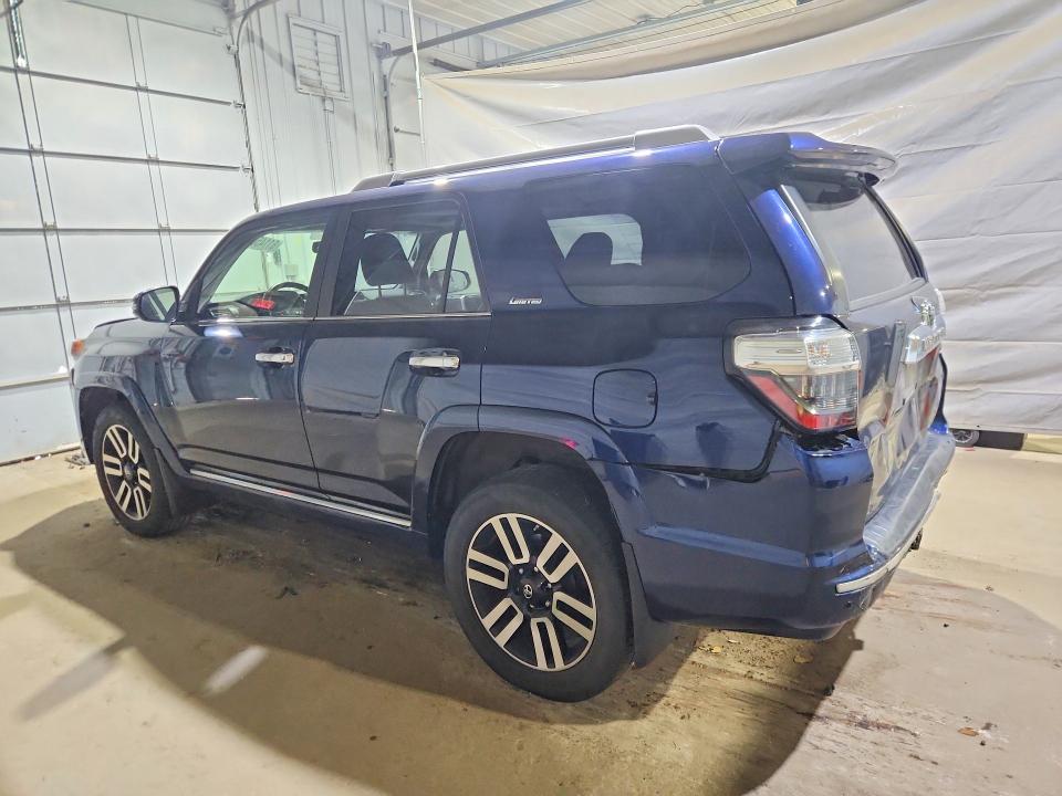 Photo 2 from auction – 2018 TOYOTA 4RUNNER with VIN JTEBU5JR3J5548338