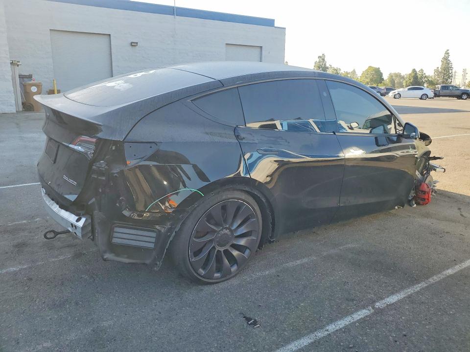 Photo 3 from auction – 2024 TESLA MODEL Y with VIN 7SAYGDEF7RF058515