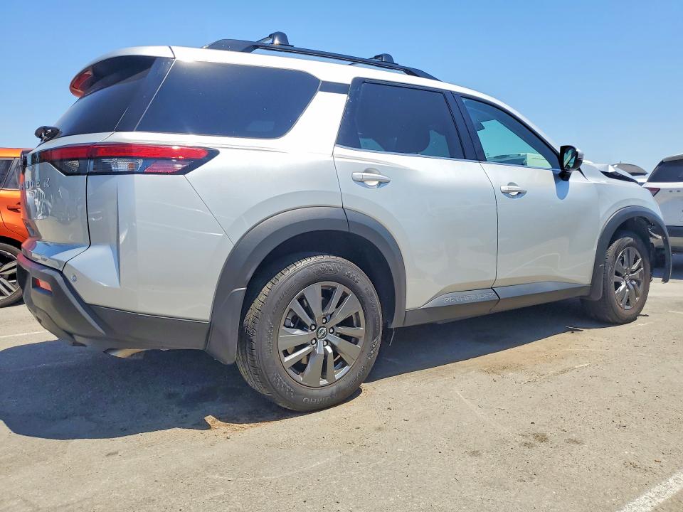 Photo 3 from auction – 2025 NISSAN PATHFINDER with VIN 5N1DR3BA8SC260240