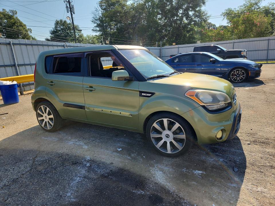 Photo 4 from auction – 2012 KIA SOUL with VIN KNDJT2A5XC7452583