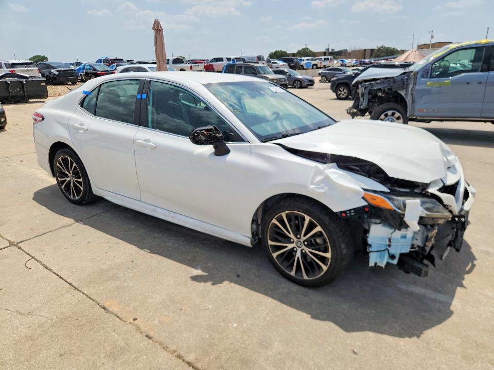 Photo 4 from auction – 2020 TOYOTA CAMRY with VIN 4T1G11AK4LU891842
