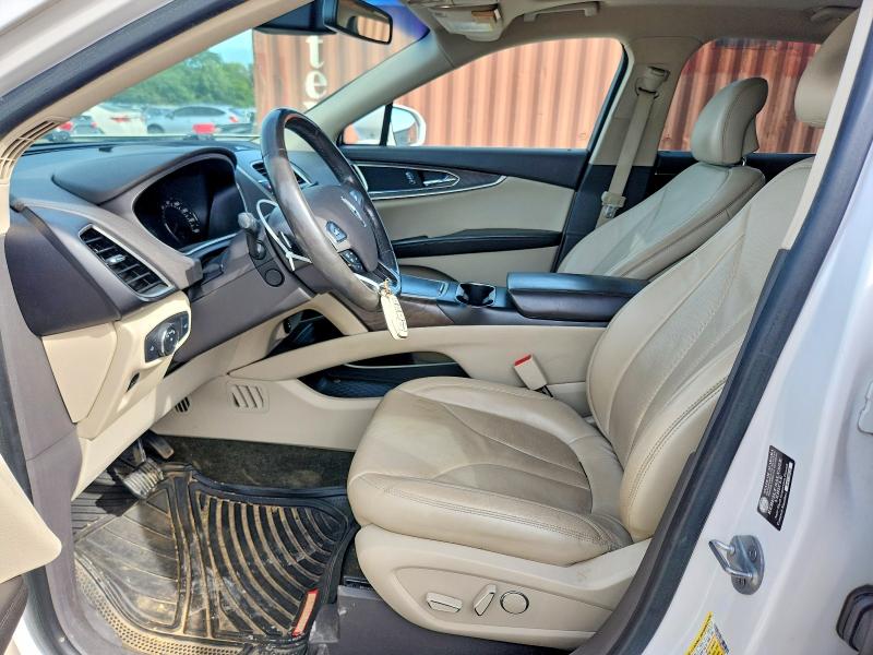 Photo 7 from auction – 2017 LINCOLN MKX with VIN 2LMPJ6LR2HBL30838