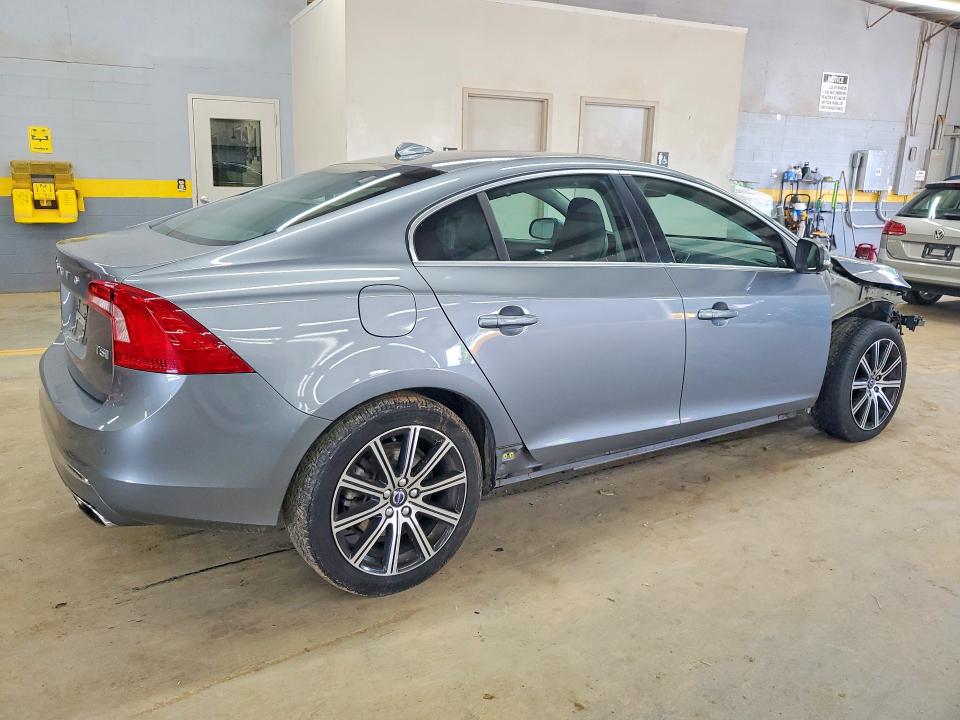 Photo 3 from auction – 2018 VOLVO S60 with VIN LYV402HK3JB163782