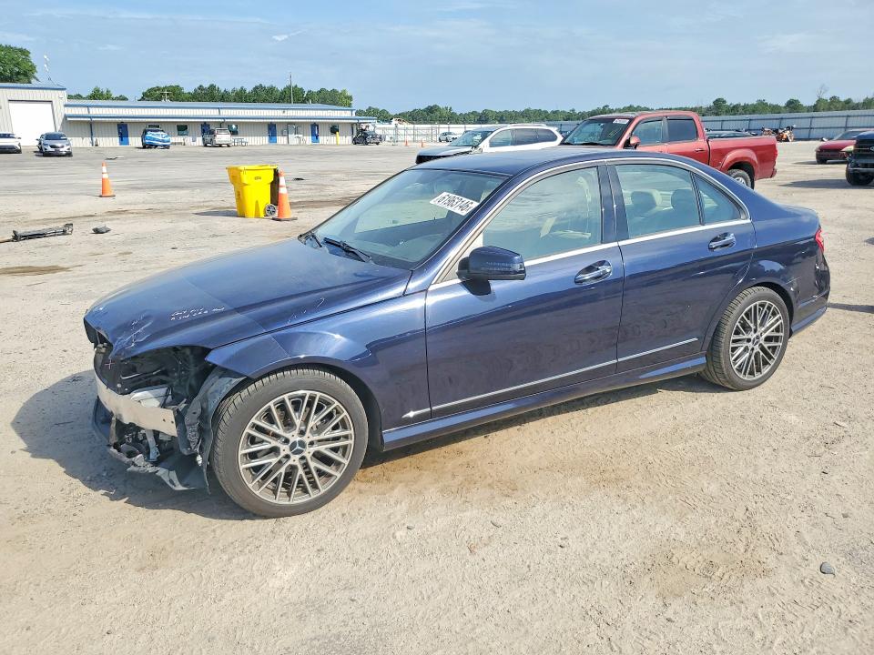 Photo 1 from auction – 2010 MERCEDES-BENZ C with VIN WDDGF5EBXAR089485