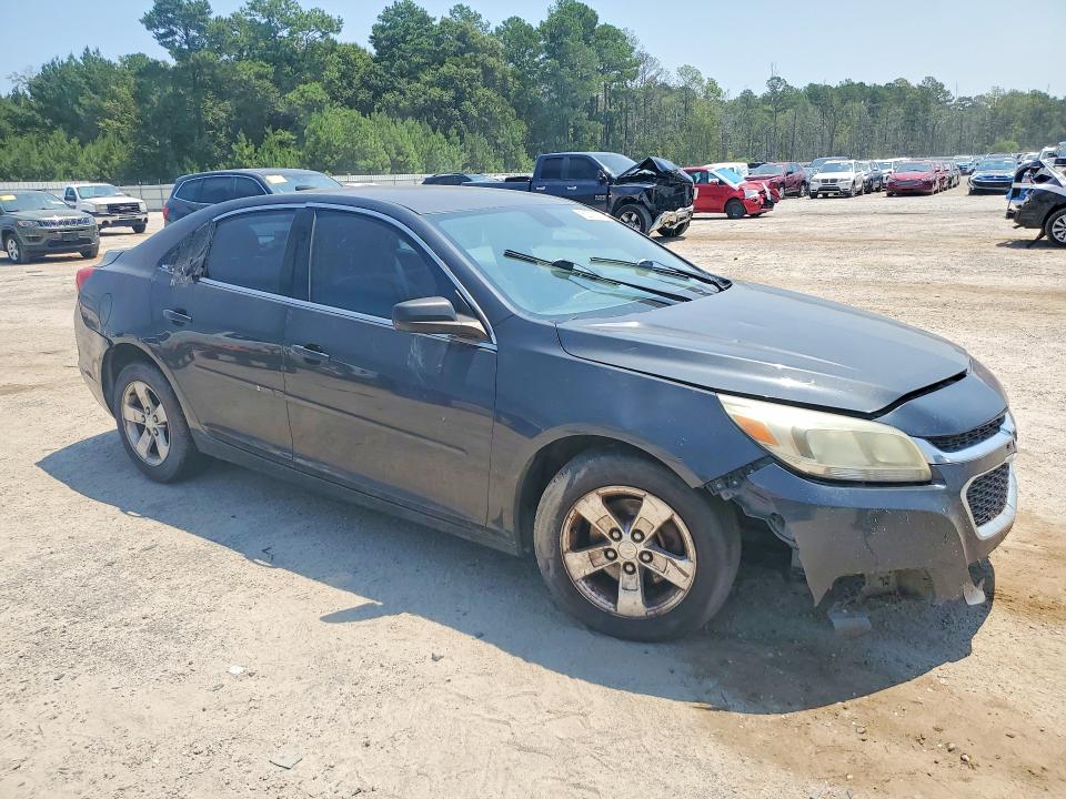 Photo 4 from auction – 2015 CHEVROLET MALIBU with VIN 1G11B5SL7FF102994