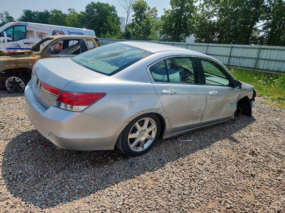 Photo 3 from auction – 2012 HONDA ACCORD with VIN 1HGCP2F39CA151425