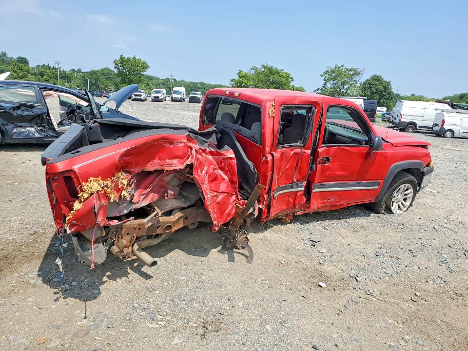 Photo 3 from auction – 2004 CHEVROLET SILVERADO with VIN 1GCEK19T24E213737