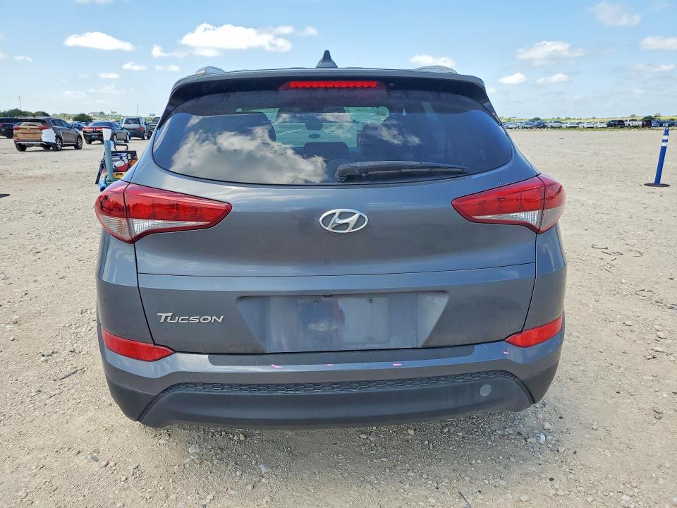 Photo 6 from auction – 2018 HYUNDAI TUCSON with VIN KM8J33A42JU681816