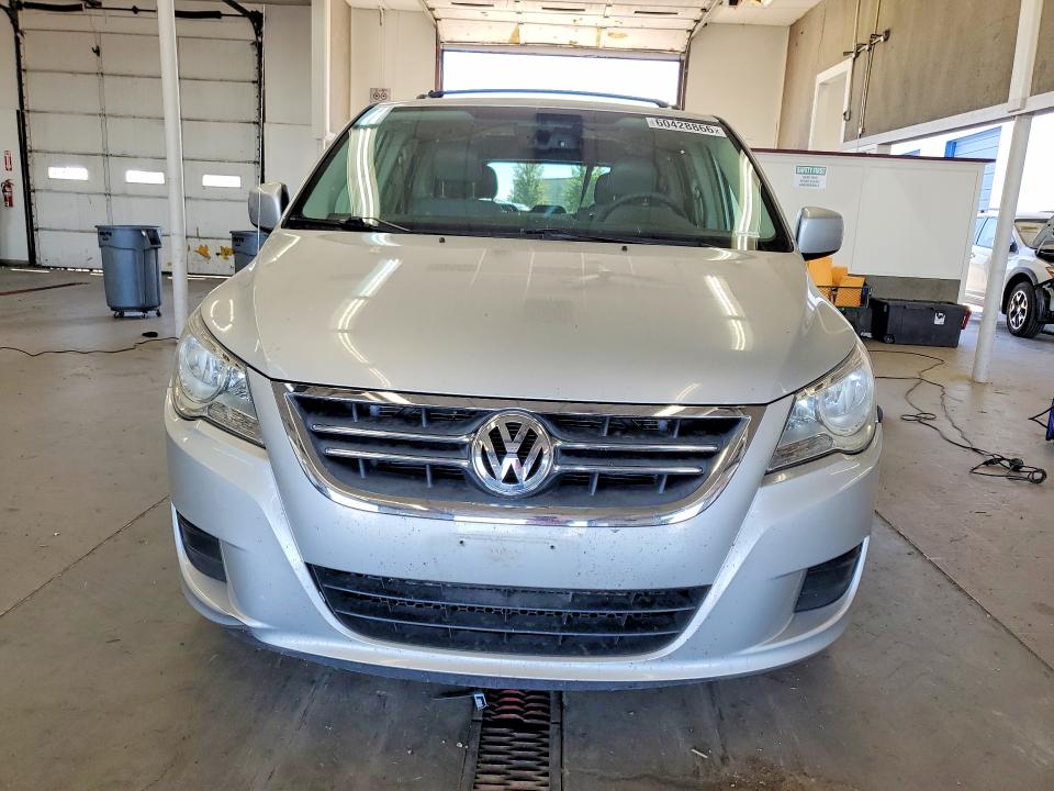 Photo 5 from auction – 2009 VOLKSWAGEN ROUTAN with VIN 2V8HW54X39R560771