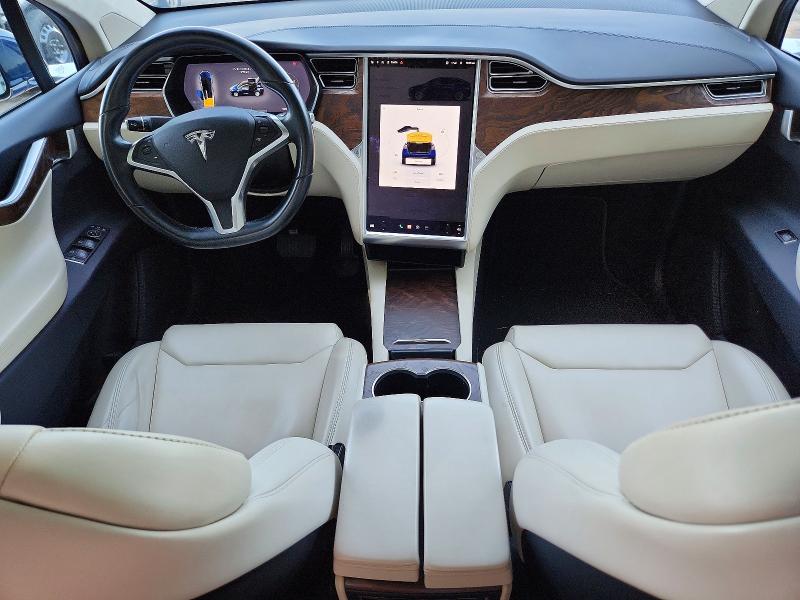 Photo 8 from auction – 2017 TESLA MODEL X with VIN 5YJXCBE2XHF077371