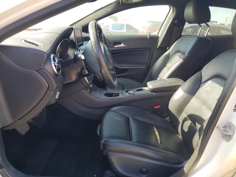 Photo 7 from auction – 2017 MERCEDES-BENZ GLA with VIN WDCTG4EB8HJ356139
