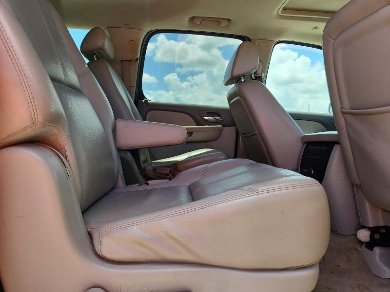 Photo 11 from auction – 2007 CHEVROLET SUBURBAN with VIN 1GNFK16377J181153