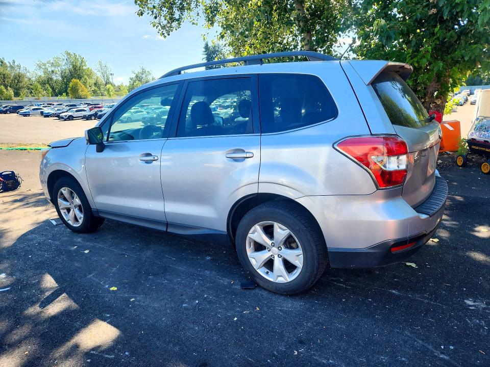 Photo 2 from auction – 2015 SUBARU FORESTER with VIN JF2SJAHC7FH468104