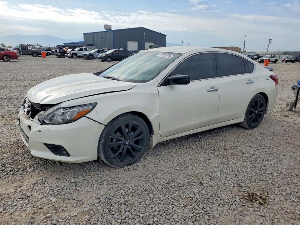NISSAN ALTIMA 2017 with VIN 1N4AL3AP8HC267301 - Photo from auction