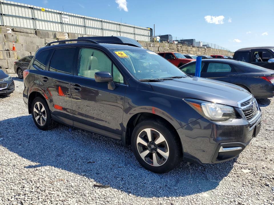 Фото 4 с аукциона – 2018 SUBARU FORESTER с VIN JF2SJARC1JH535996
