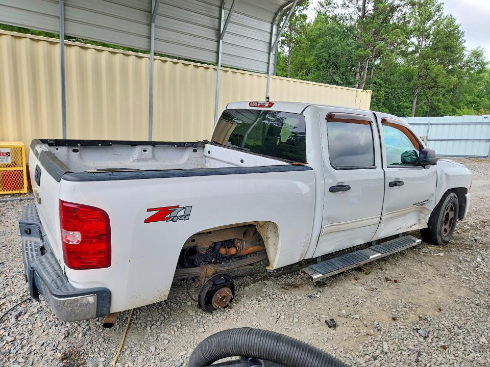 Photo 3 from auction – 2010 CHEVROLET SILVERADO with VIN 3GCRKSE37AG201634