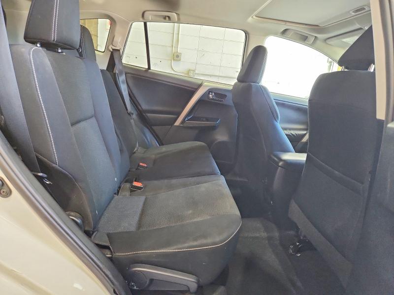 Photo 11 from auction – 2016 TOYOTA RAV4 with VIN 2T3WFREV1GW263122