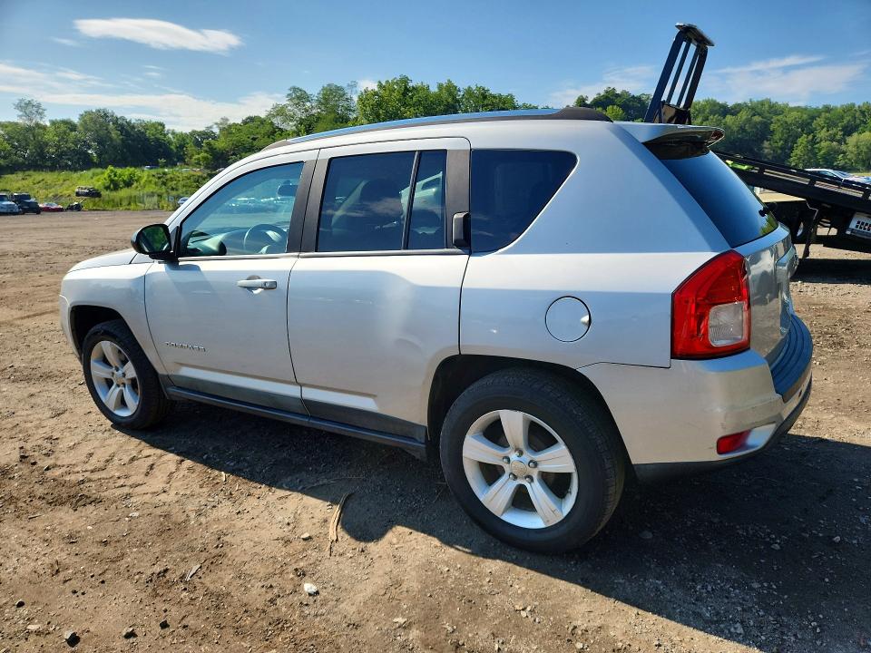 Photo 2 from auction – 2011 JEEP COMPASS with VIN 1J4NT1FB1BD162124