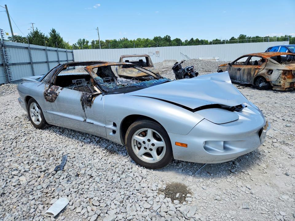 Photo 4 from auction – 2000 PONTIAC FIREBIRD with VIN 2G2FS22K3Y2107878