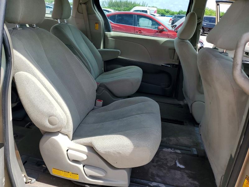 Photo 11 from auction – 2014 TOYOTA SIENNA with VIN 5TDZK3DCXES470225