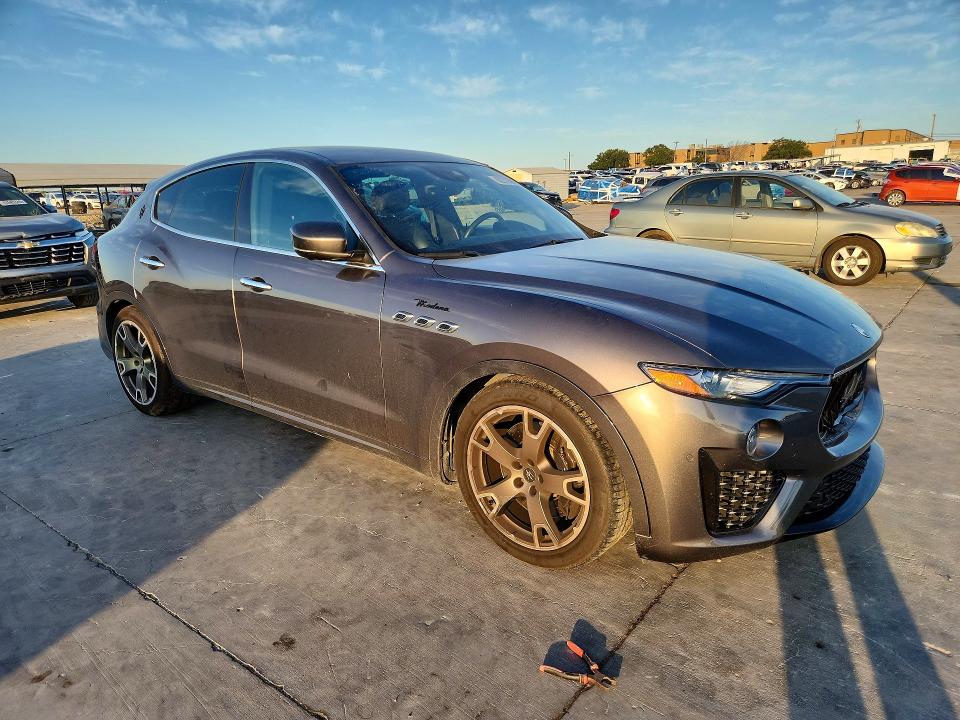 Photo 4 from auction – 2023 MASERATI LEVANTE with VIN ZN661YUM3PX418605