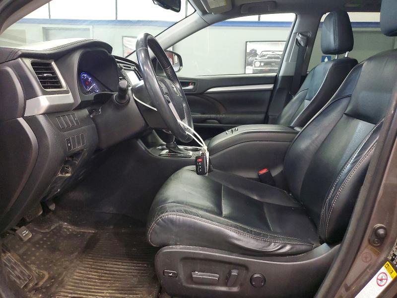 Photo 7 from auction – 2016 TOYOTA HIGHLANDER with VIN 5TDJKRFH8GS277521