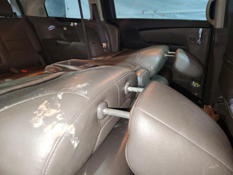 Photo 11 from auction – 2014 HONDA ODYSSEY with VIN 5FNRL5H9XEB010882