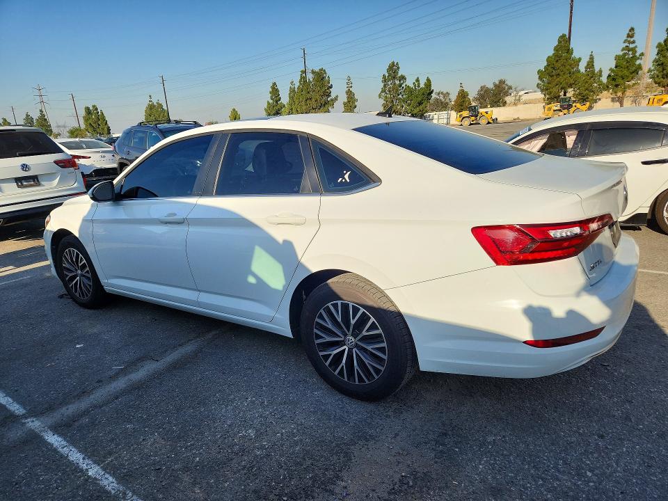 Photo 2 from auction – 2021 VOLKSWAGEN JETTA with VIN 3VWC57BU2MM096382