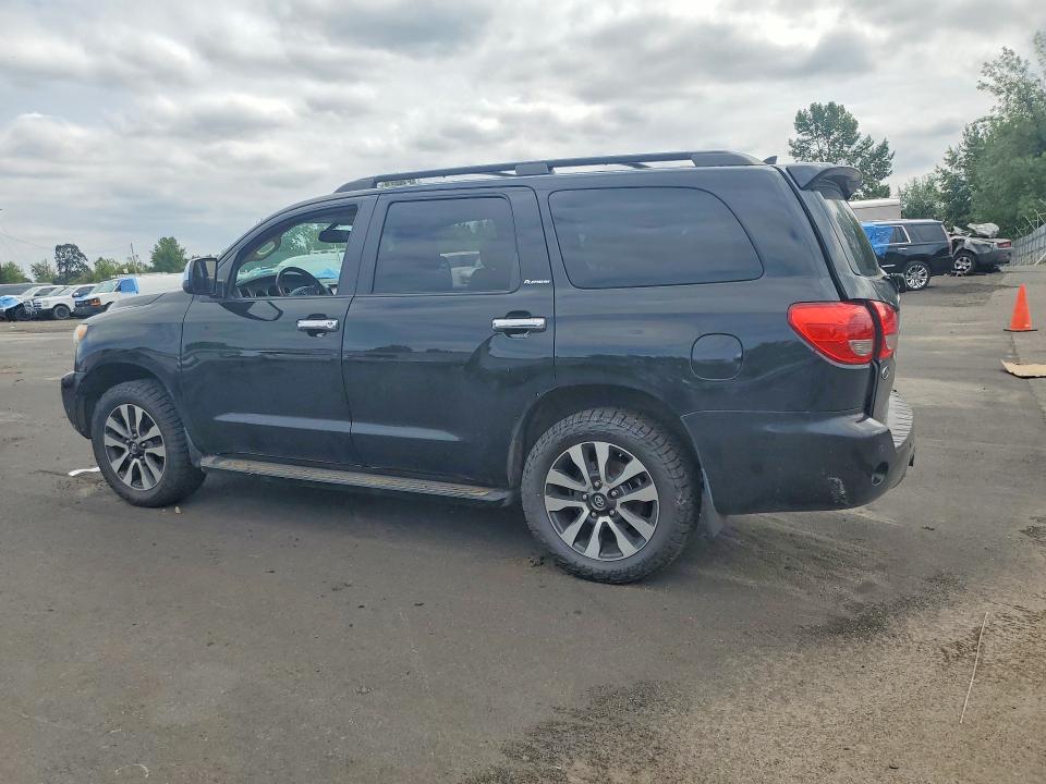 Photo 2 from auction – 2011 TOYOTA SEQUOIA with VIN 5TDDY5G17BS045717