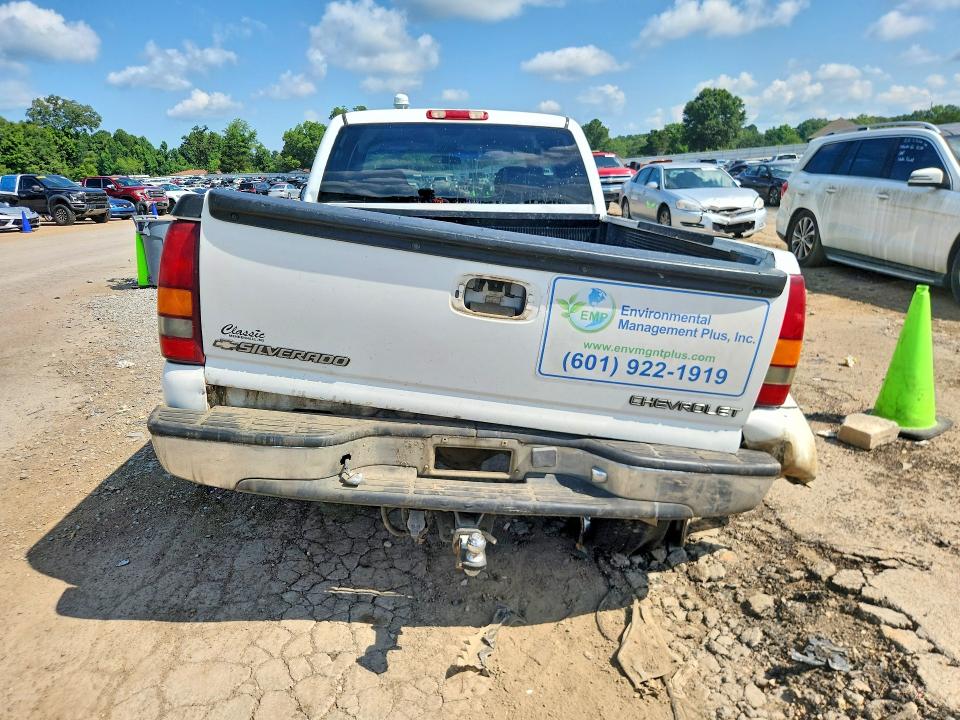 Photo 6 from auction – 1999 CHEVROLET SILVERADO with VIN 1GCEC19T2XZ146714