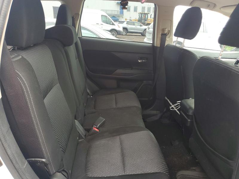 Photo 10 from auction – 2018 MITSUBISHI OUTLANDER with VIN JA4AZ2A33JZ615860