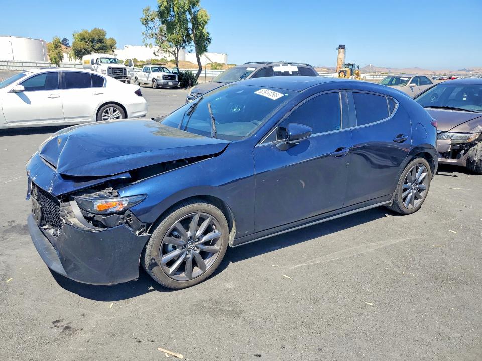 MAZDA 3 2023 with VIN JM1BPALM4P1611775 - Photo from auction