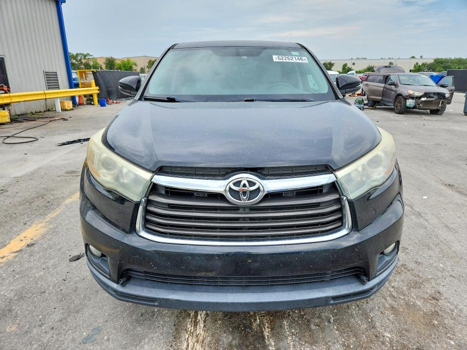Photo 5 from auction – 2015 TOYOTA HIGHLANDER with VIN 5TDZKRFHXFS085356