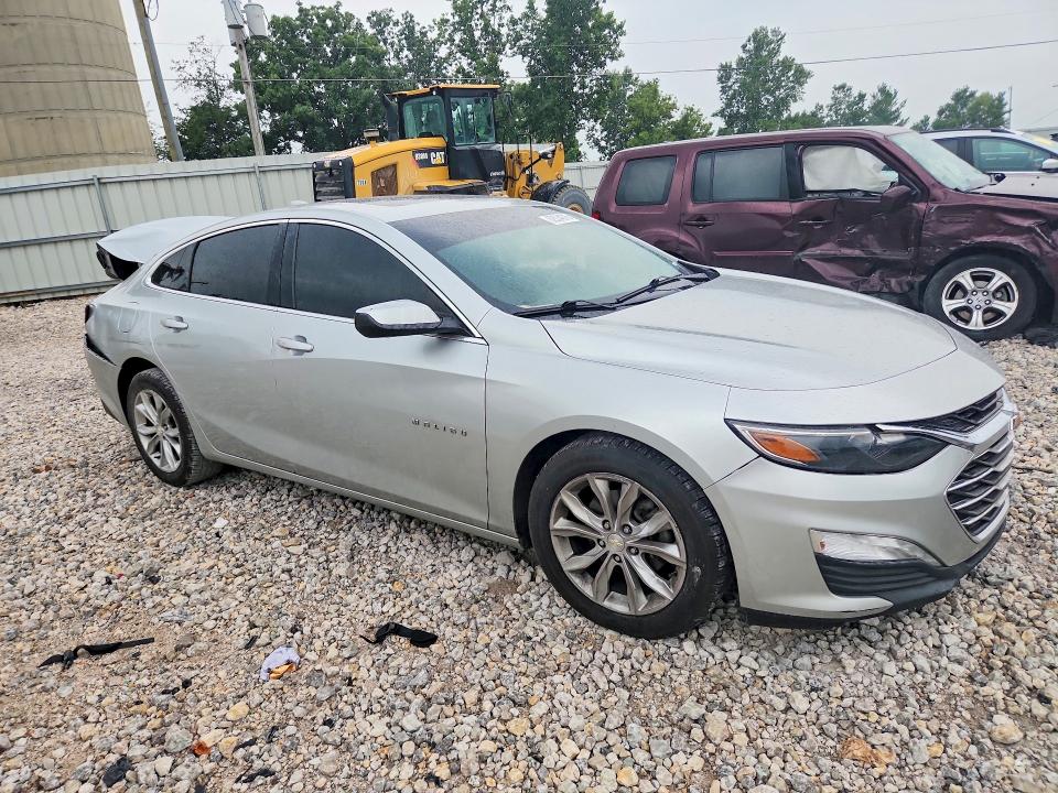 Photo 4 from auction – 2019 CHEVROLET MALIBU with VIN 1G1ZD5ST1KF142432